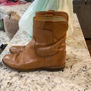 Frye Paige short boot